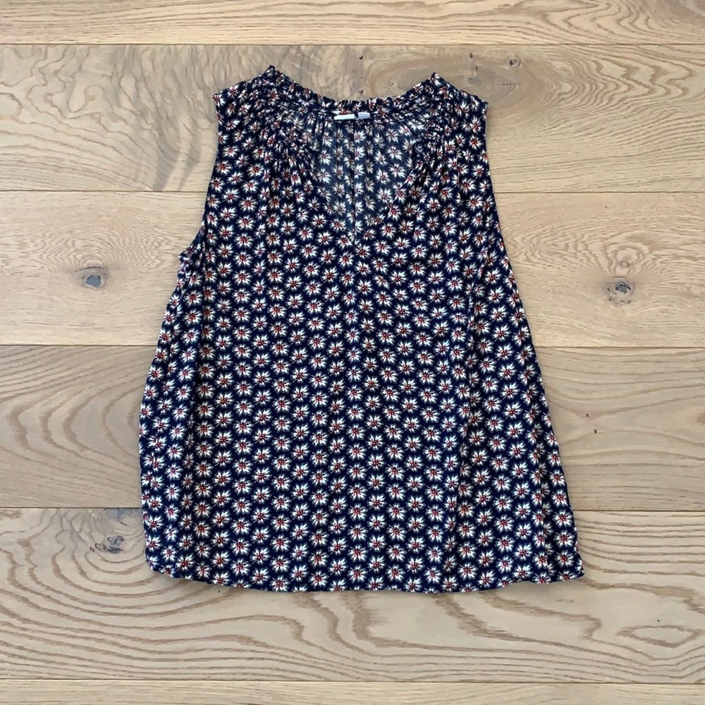 Gap Sleeveless Flower Top